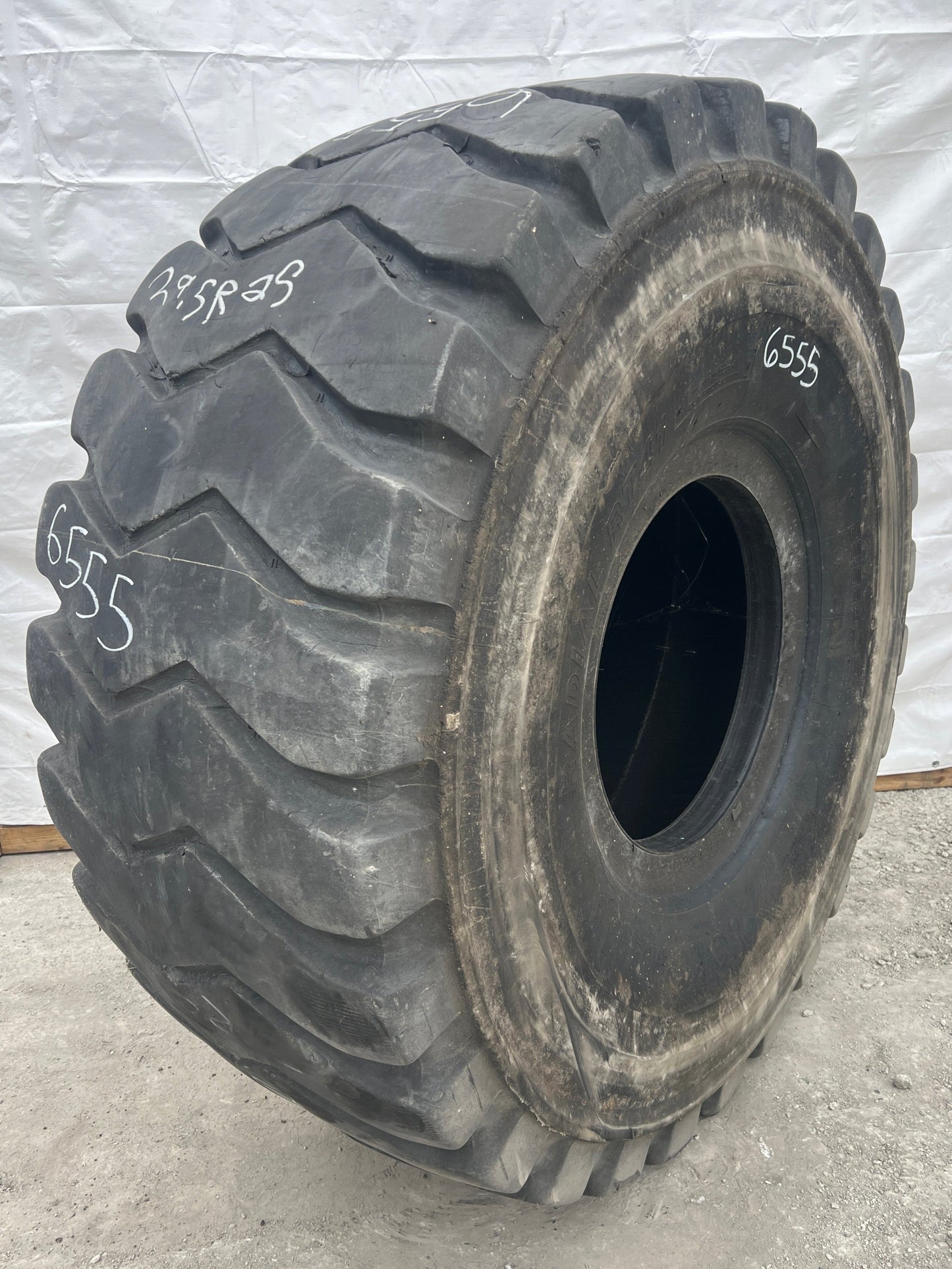 29.5R25 YOKOHAMA RADIAL RT41