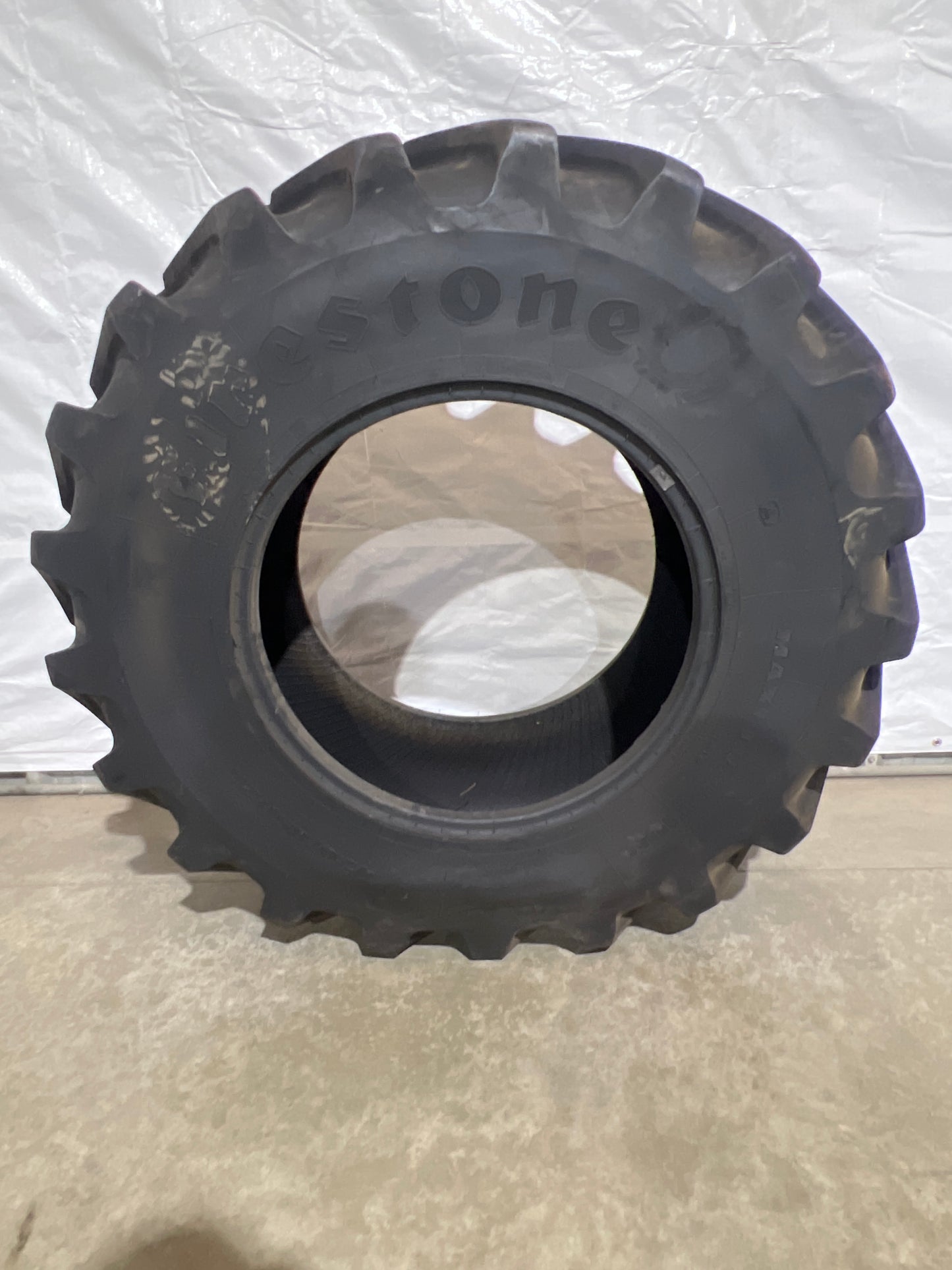 420/85R26 FIRESTONE MAXI TRACTION
