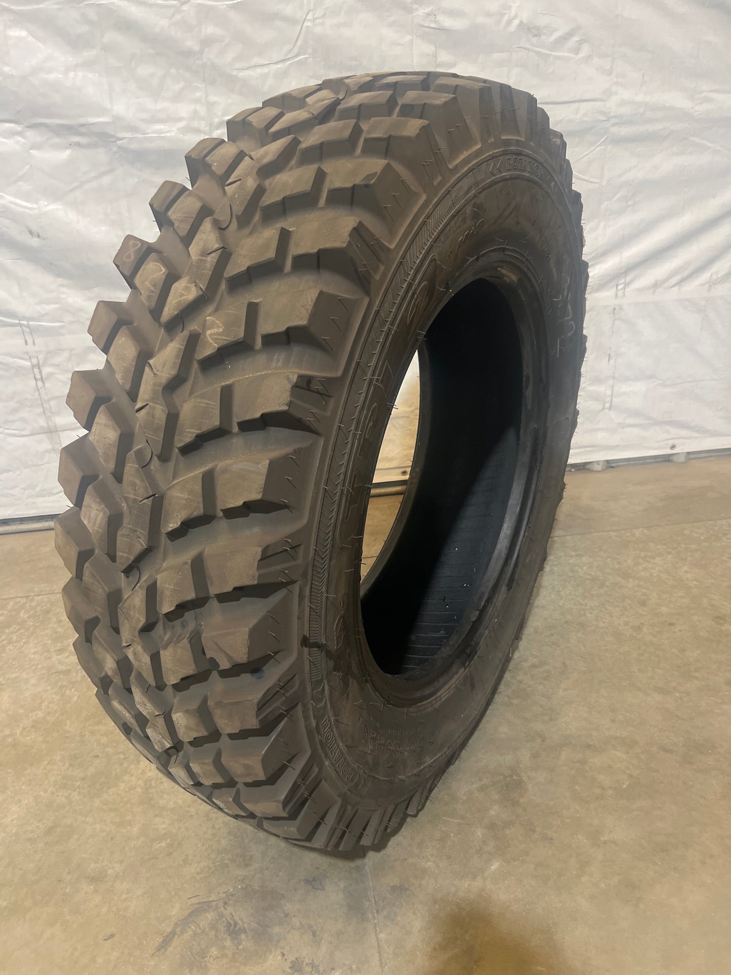 360/85R28 (13.6R28) NOKIAN TRI-2 #8272