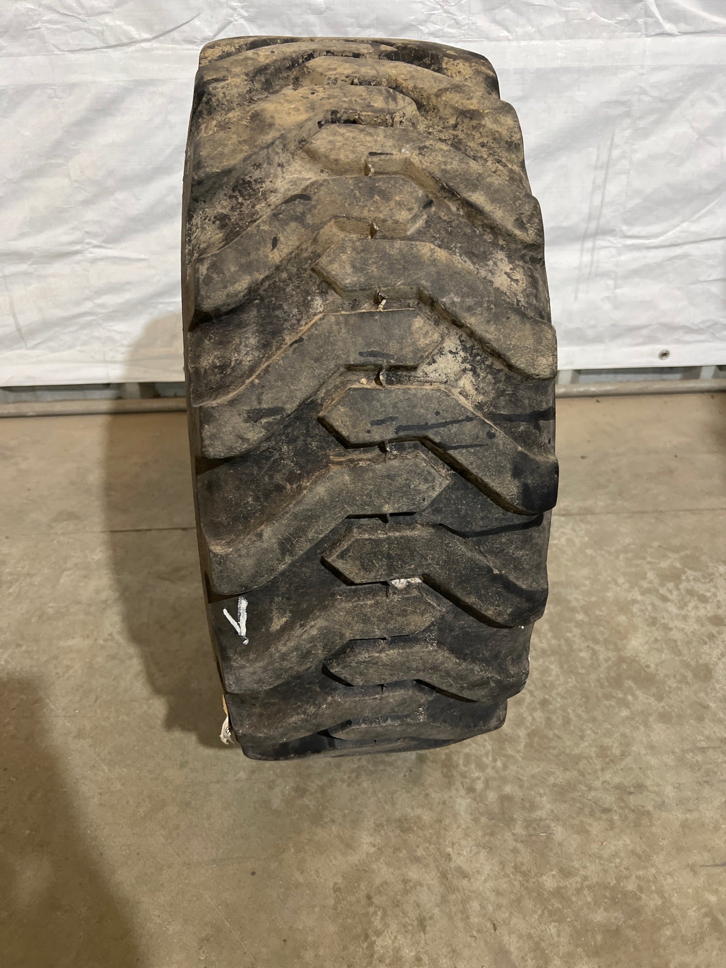 10-16.5 Titan Trac Loader