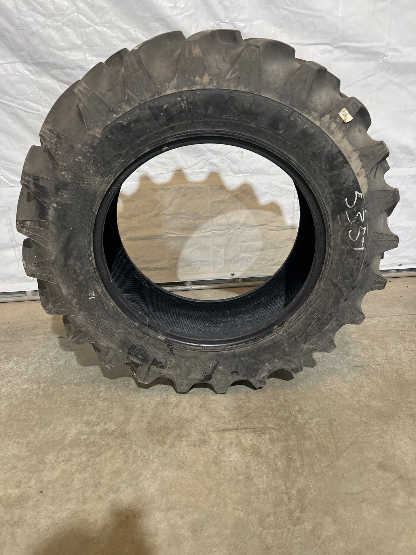 13.6-28 TITAN HI TRACTION LUG