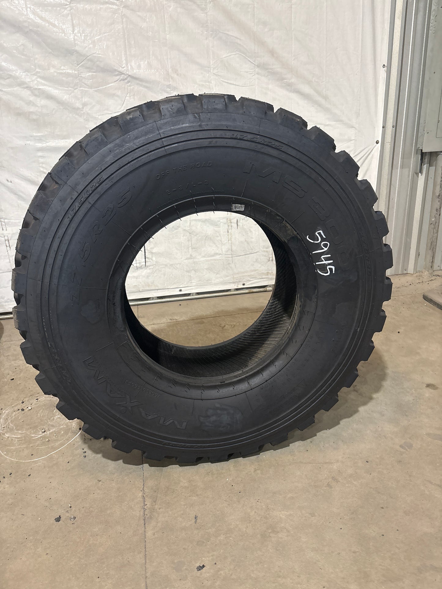 17.5R25 MAXAM MS 300 #5945