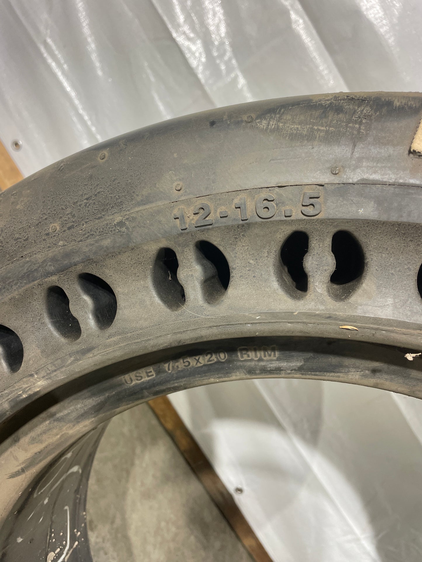 12-16.5 MAXAM CONSTRUCTION PRO SOLID #6678