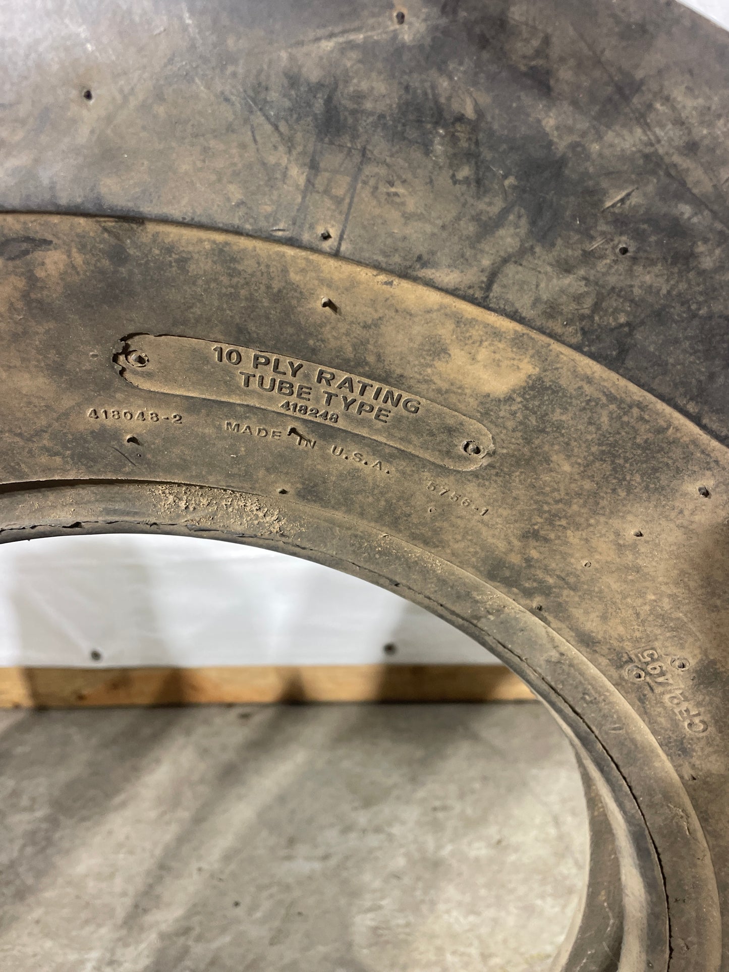9.00-16SL ARMSTRONG DURA-LIFE #4942