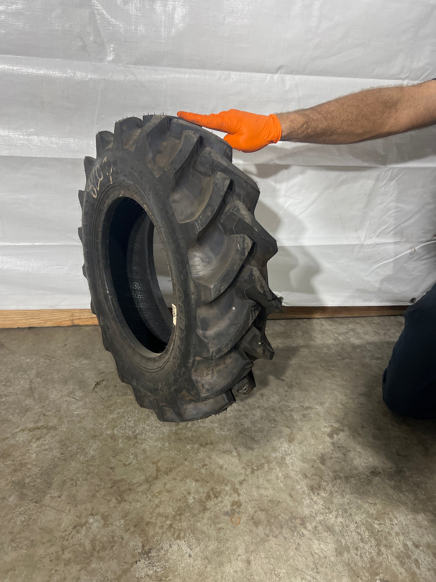 7-14 (180/95-14) GALAXY AGRI TRAC II #8202