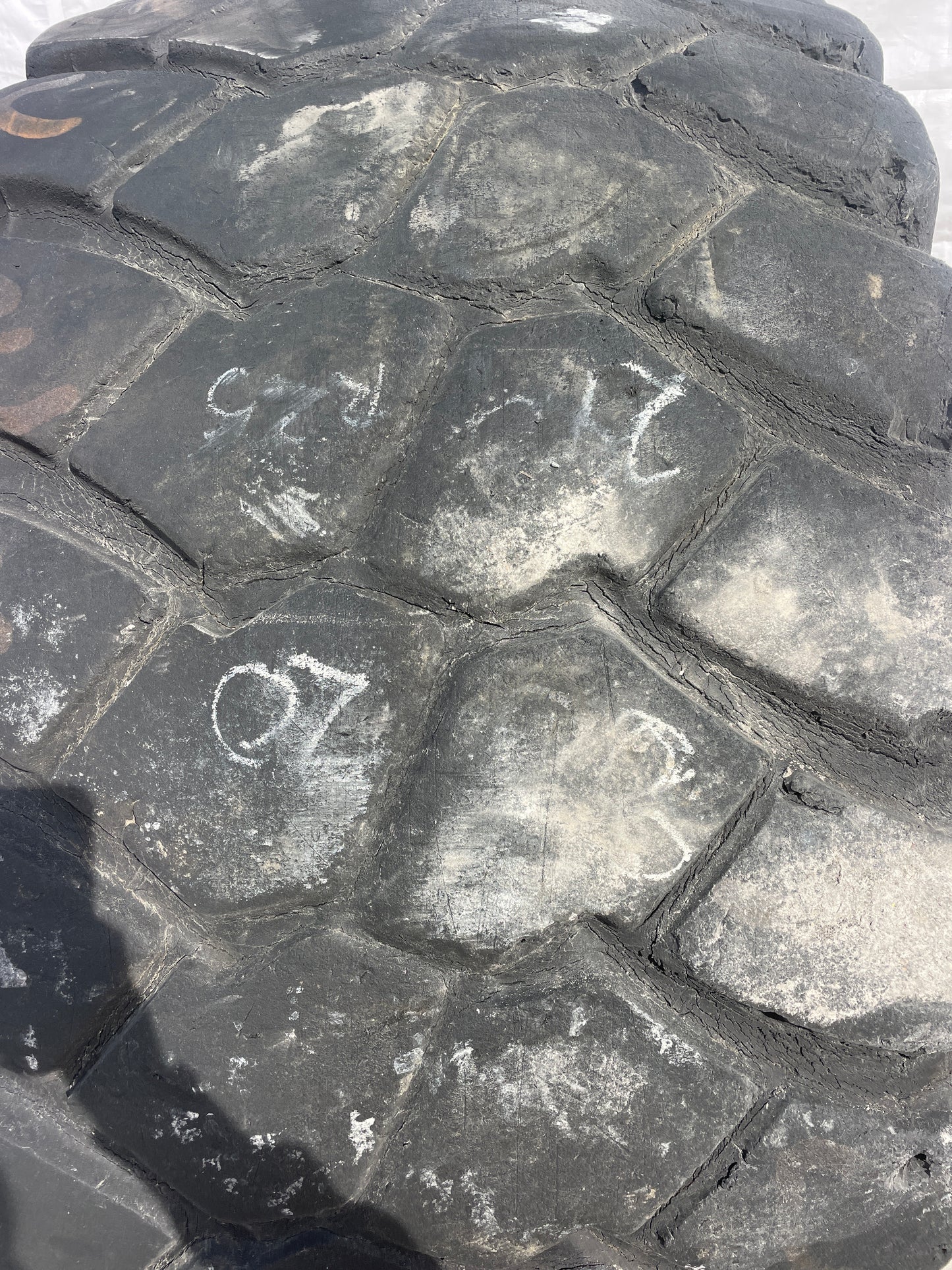 29.5R25 BRIDGESTONE V-STEEL L-TRACTION (VLT) #8520