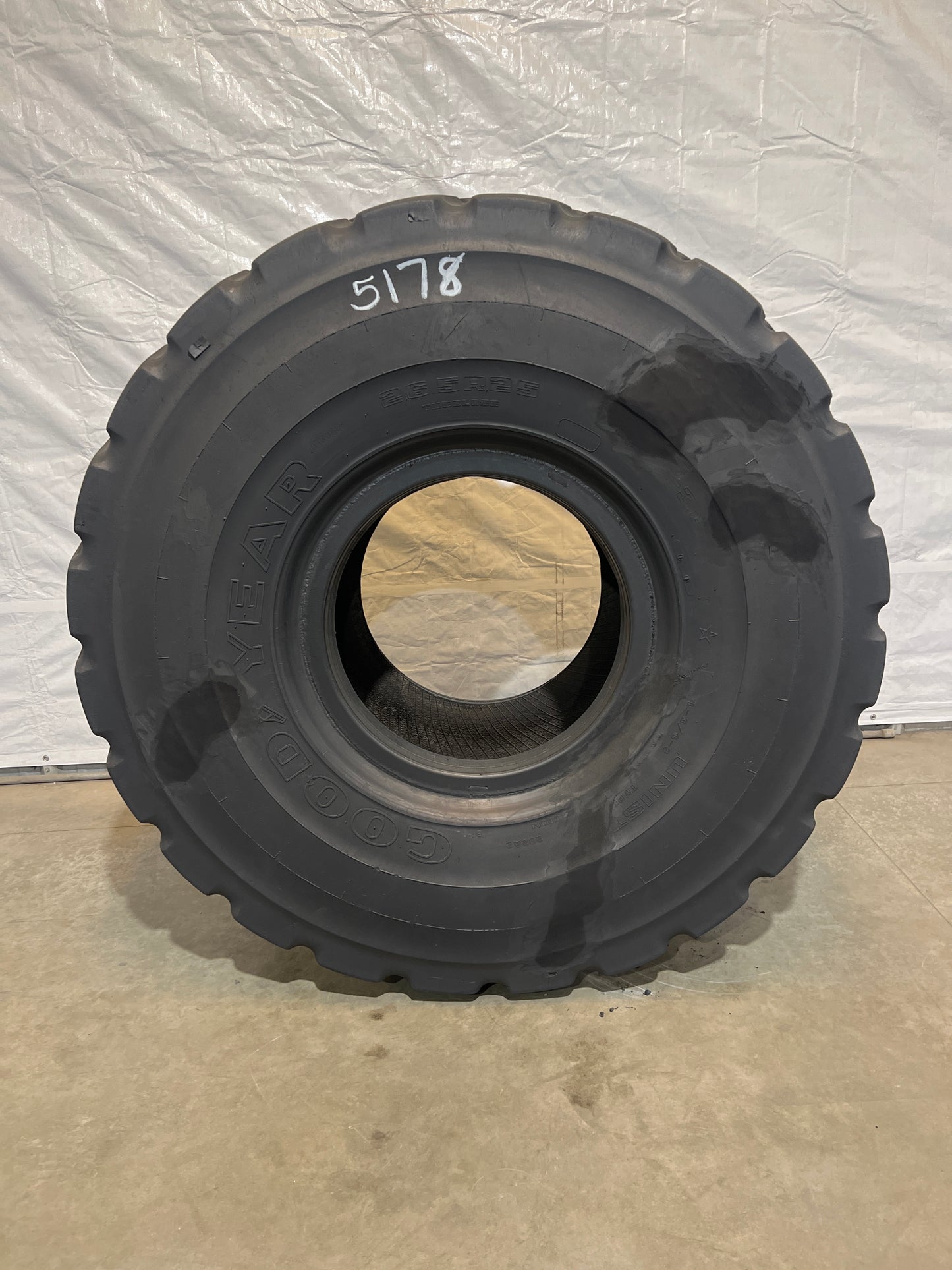 26.5R25 GOODYEAR RT-3B #5178