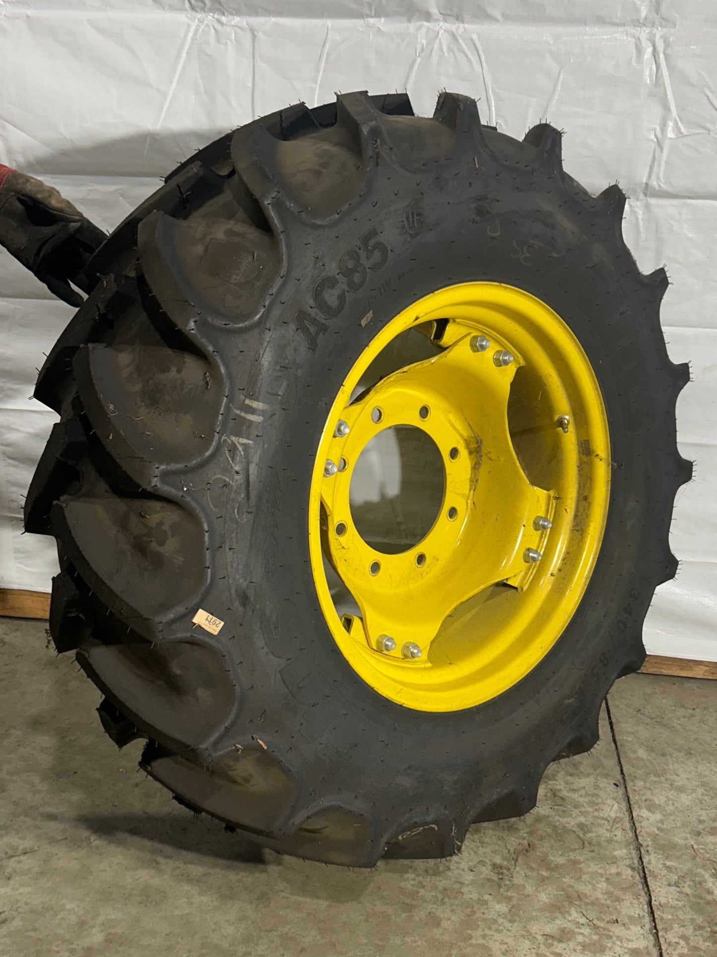 340/85R24 (13.6R24) Mitas AC85