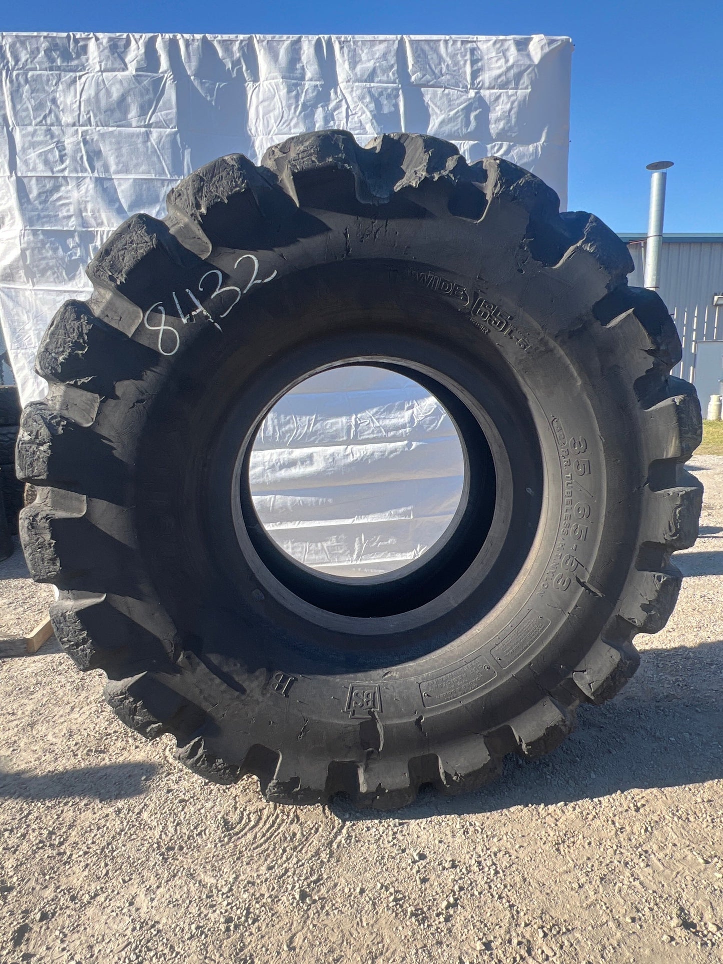 35/65R33 BRIDGESTONE V-STEEL D-LUG WIDE 65