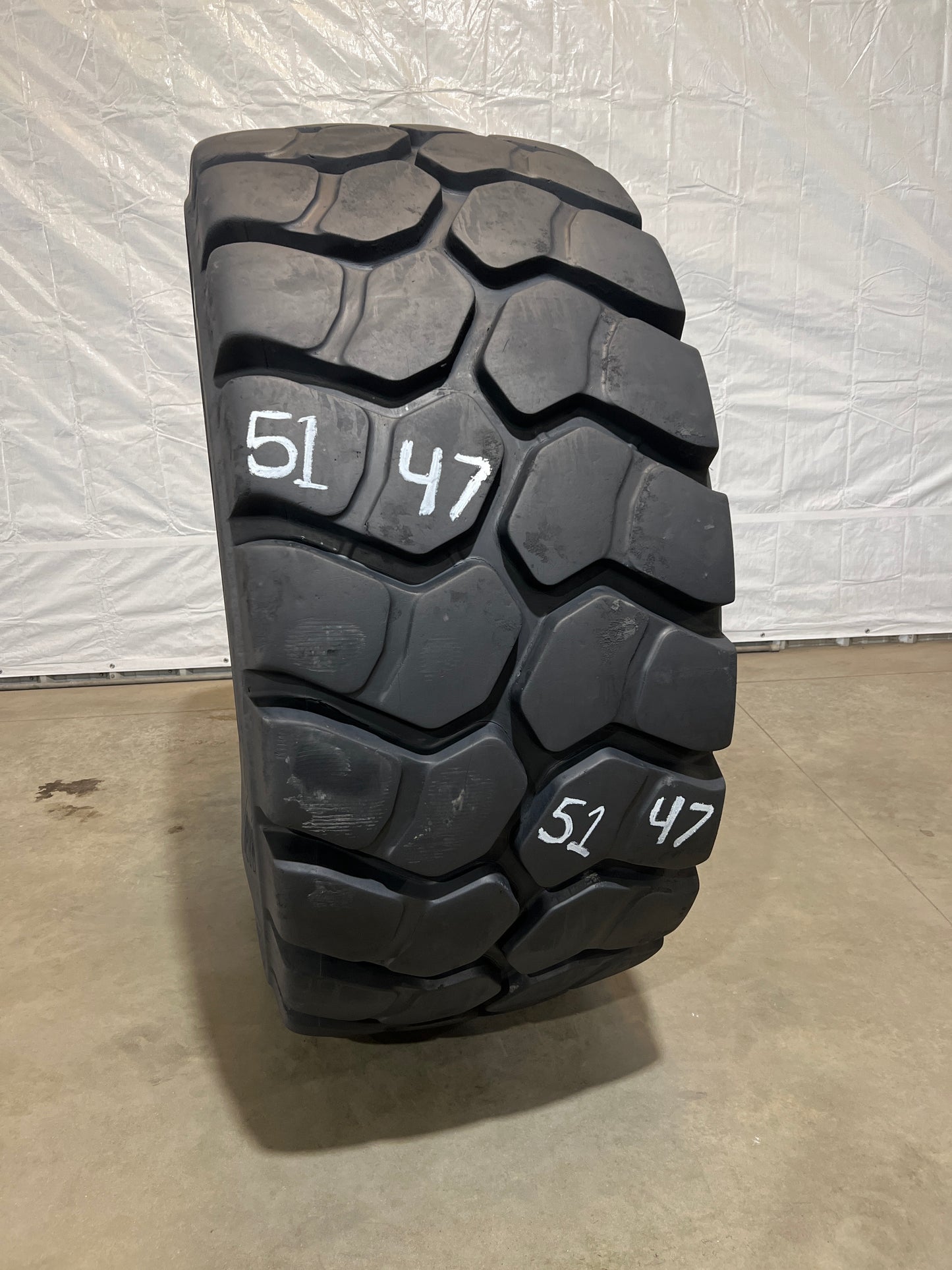 29.5R25 MAGNA M-TERRAIN