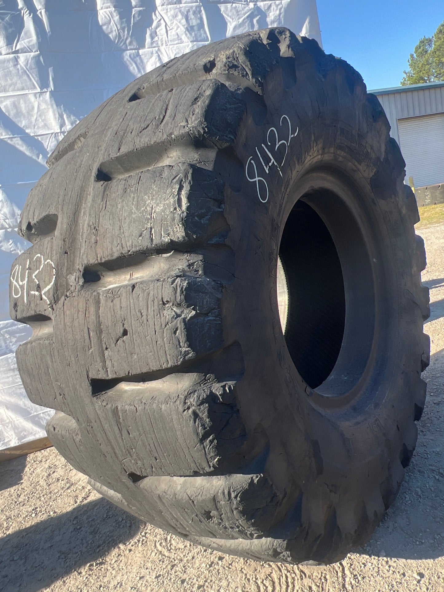 35/65R33 BRIDGESTONE V-STEEL D-LUG WIDE 65