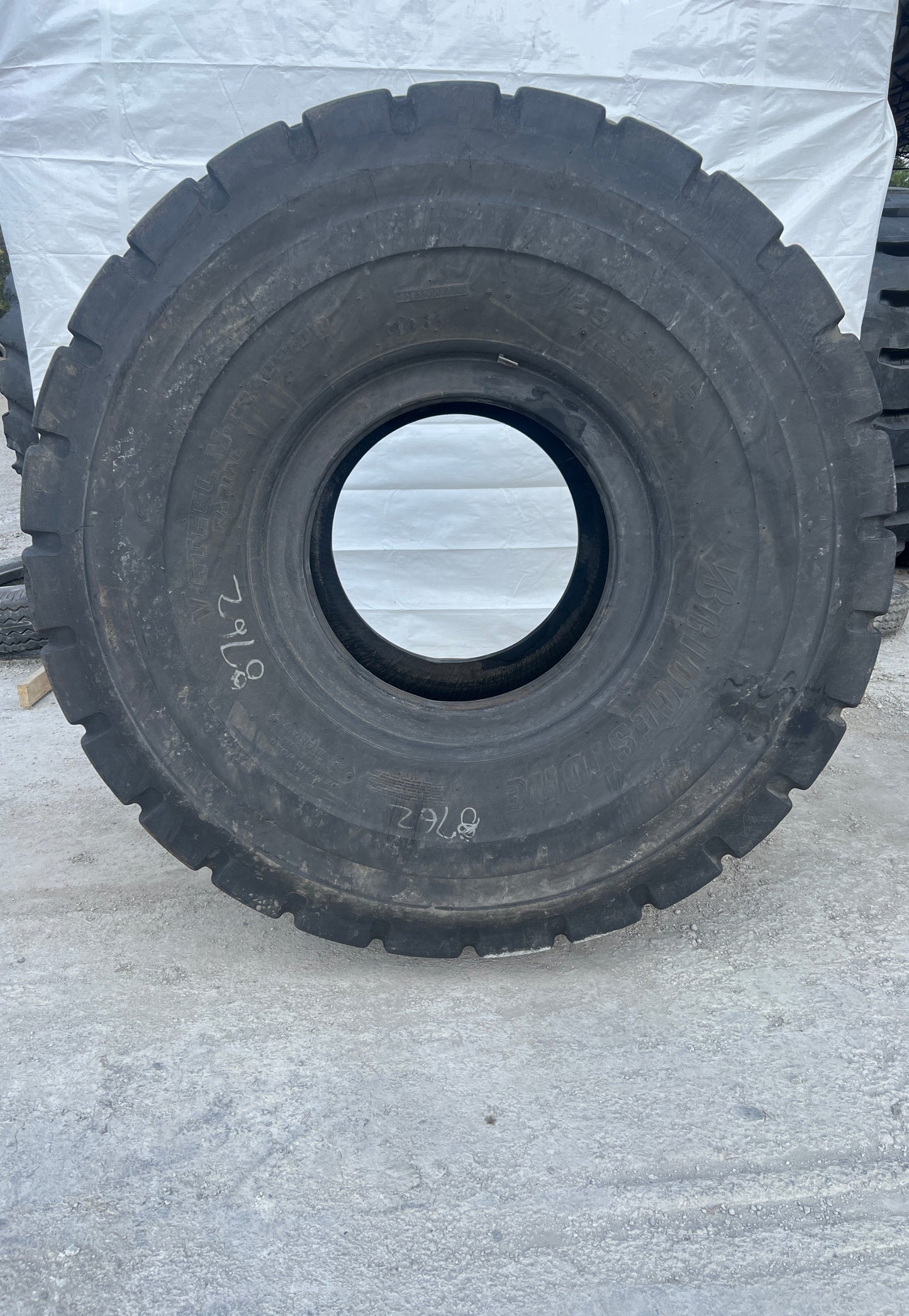 29.5R25 BRIDGESTONE V-STEEL M-TRACTION (VMT) #8762
