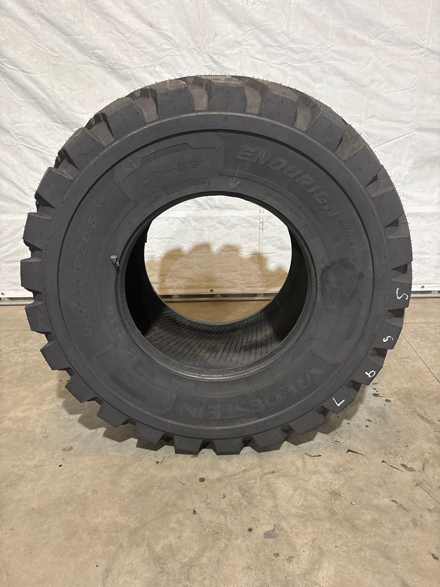 650/55R26.5 VREDESTEIN ENDURION TRAILER TIRE #5697