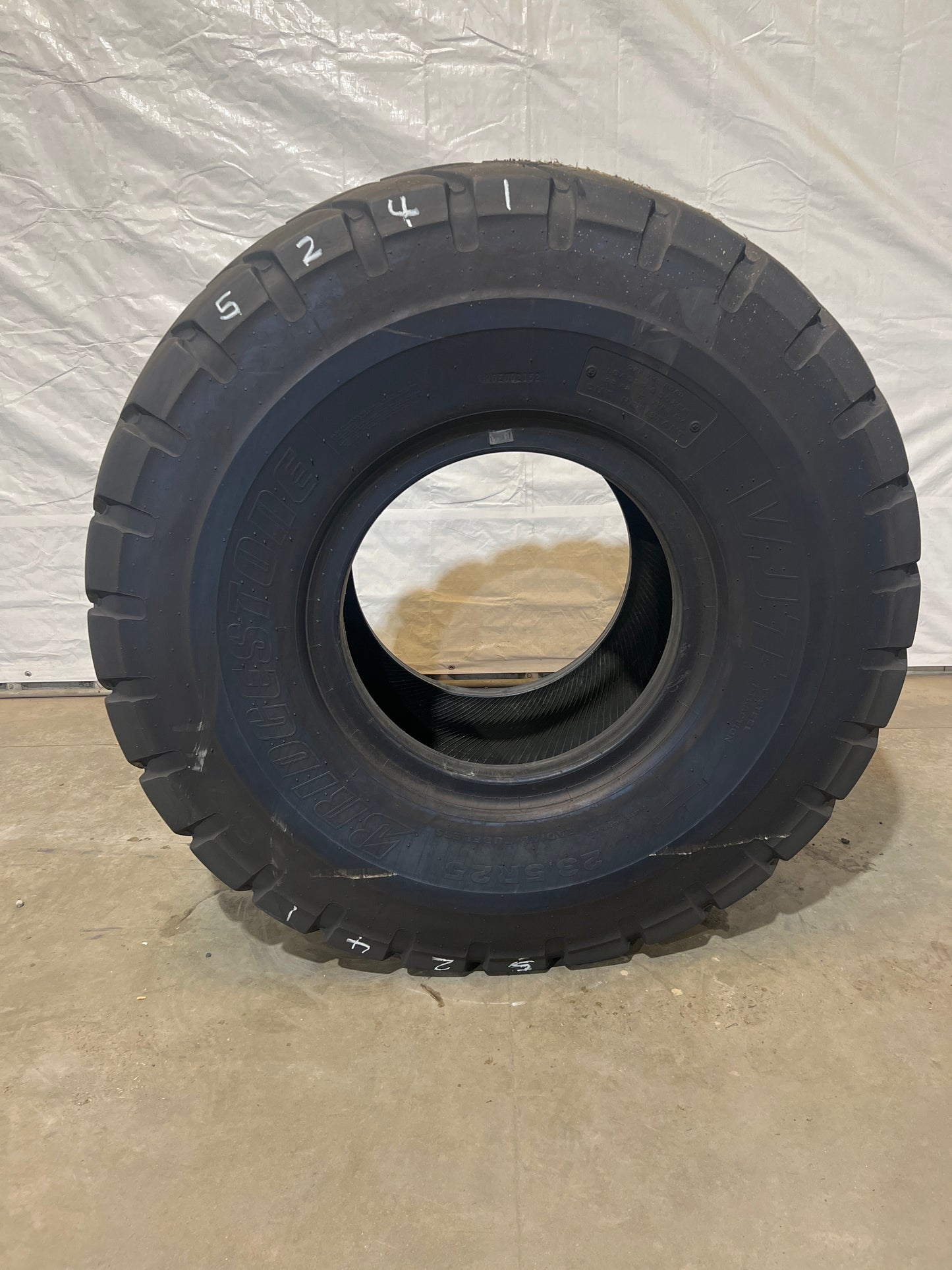 23.5R25 BRIDGESTONE VJT TL #5241