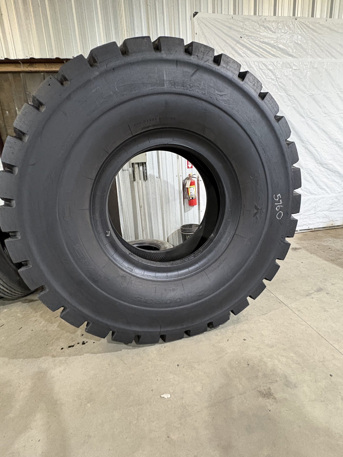 24.00R35 MAXAM MS-401 #5760