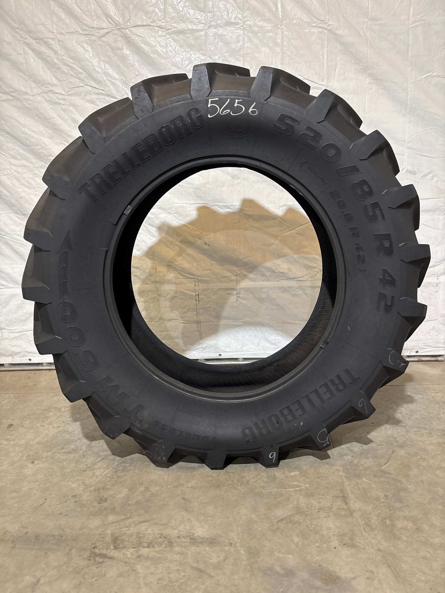 520/85R42 (20.8R42) TRELLEBORG TM600 #5656