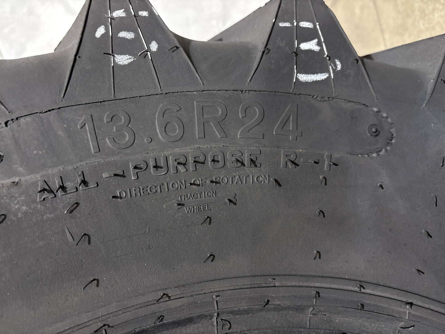 13.6R24 TITAN HI-TRACTION LUG RADIAL TRACTOR TIRE #5753