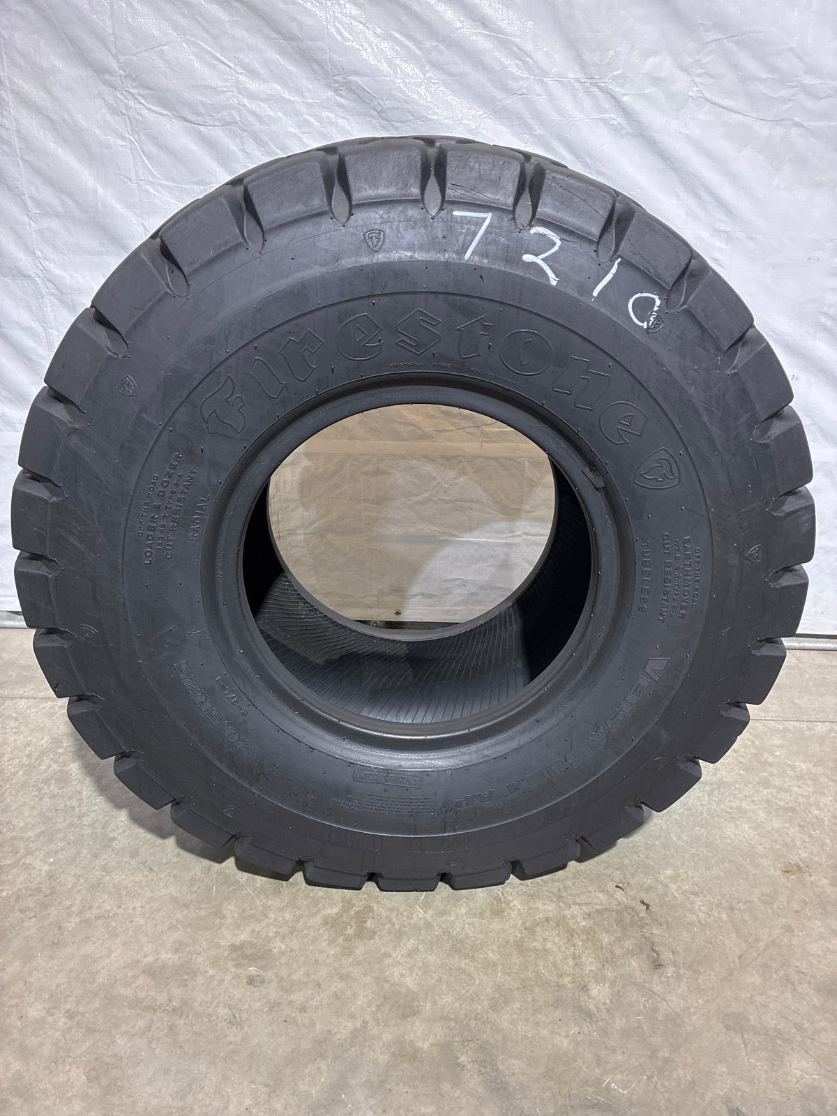 20.5R25 FIRESTONE VERSA BUILT AP #7210