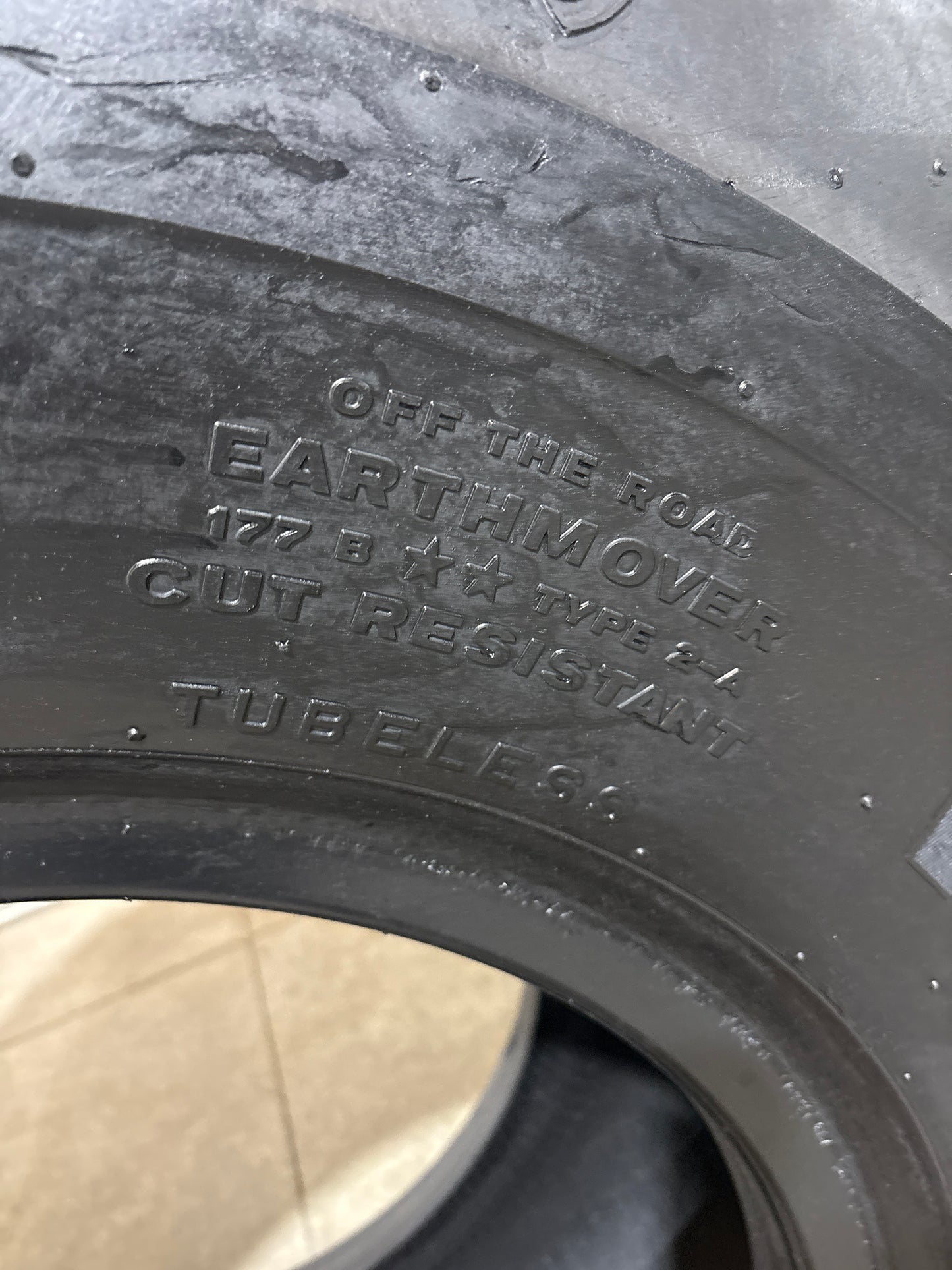 20.5R25 FIRESTONE VERSA BUILT AP #5965