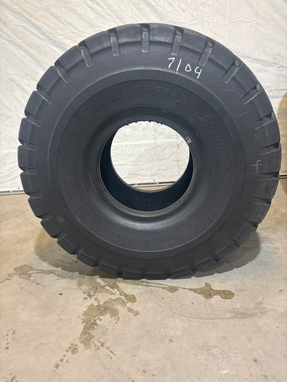 26.5R25 BRIDGESTONE V-STEEL J-TRACTION (VJT) #7104