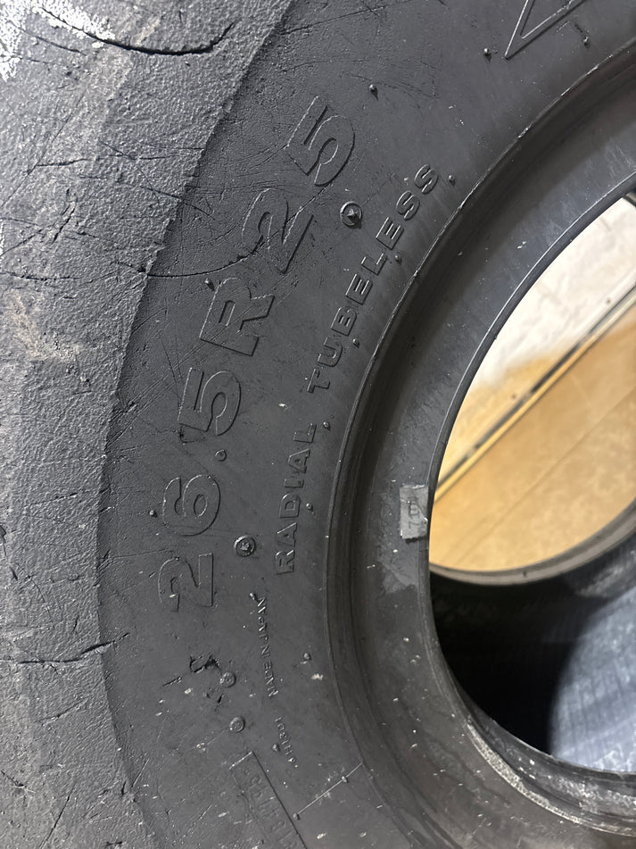 26.5R25 BRIDGESTONE V-STEEL J-TRACTION (VJT) #7104