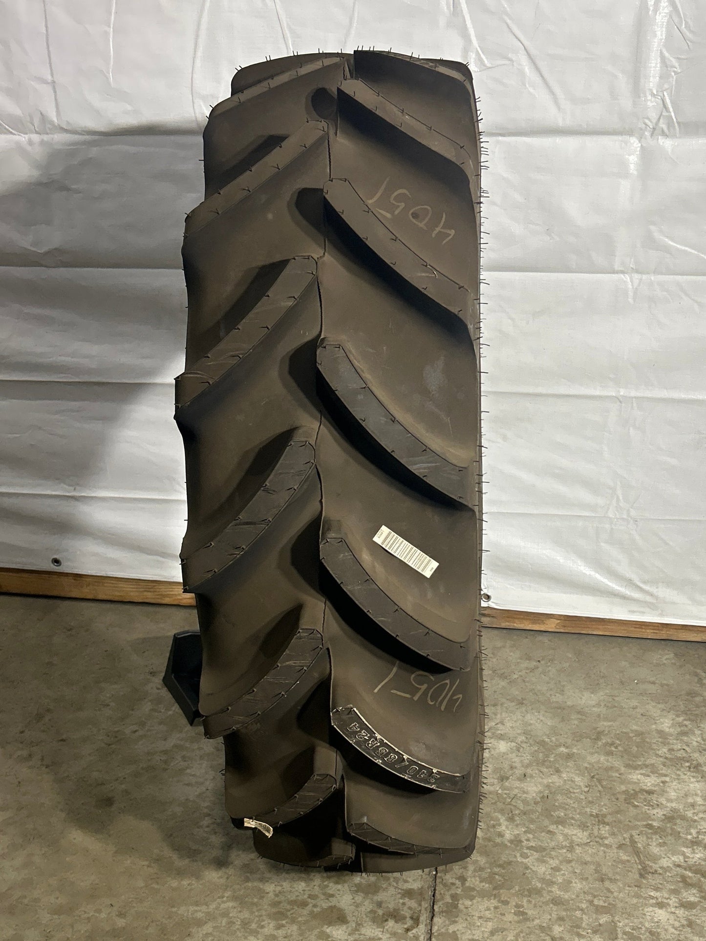 340/85R24  FIRESTONE PERFORMER 85