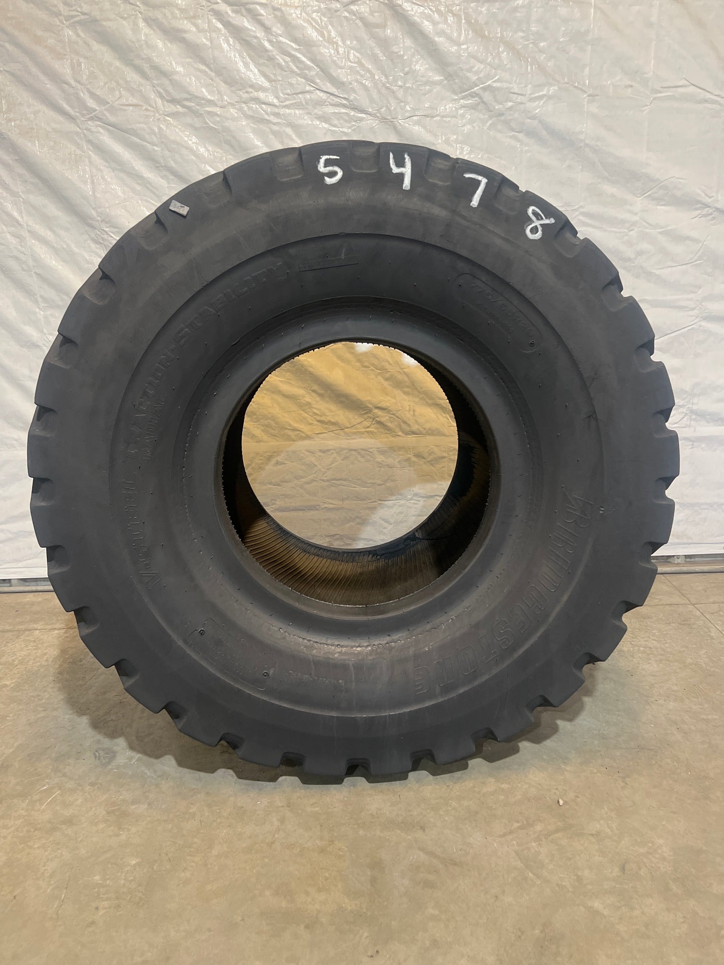 775/65R29 BRIDGESTONE V-STEEL TRACTION #5478