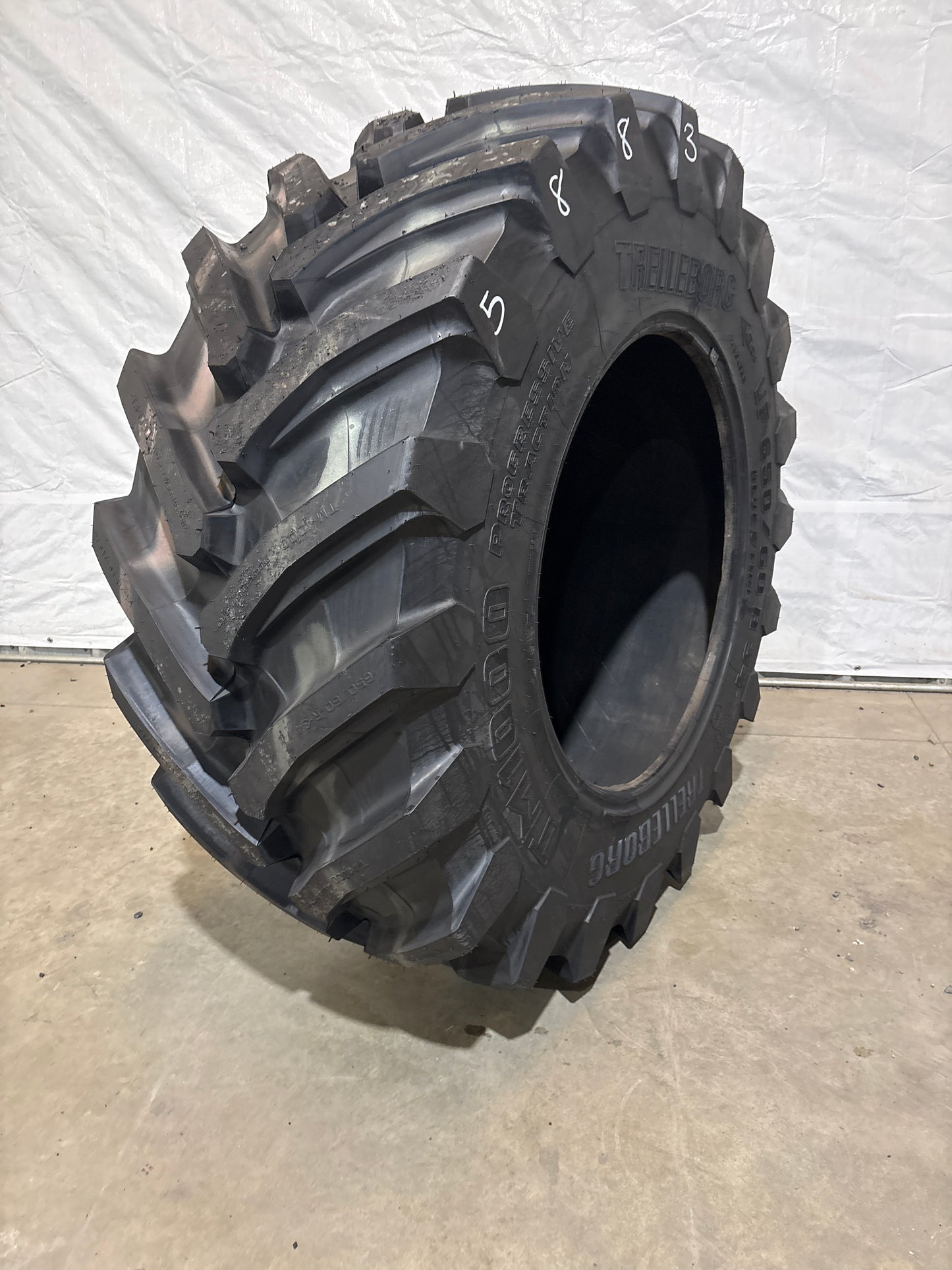 650/60R34 TRELLEBORG TM 1000 PROGRESSIVE TRACTION #5883