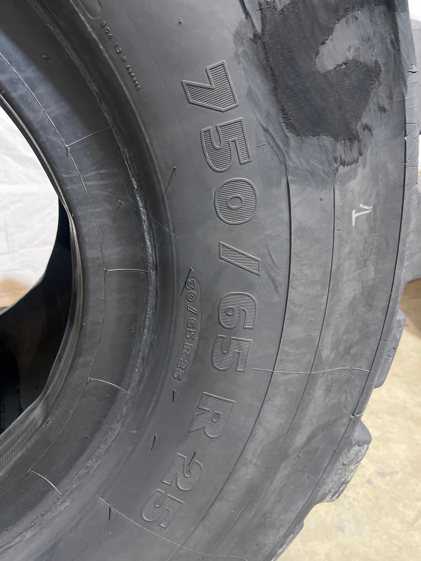 750/65R25 MICHELIN XAD SUPER E3-T #5439