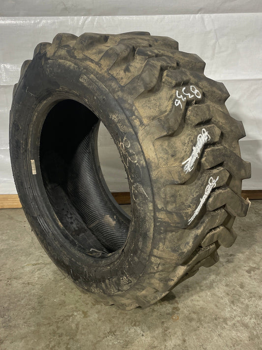 10-16.5 TITAN TRAC LOADER (260/70-16.5)