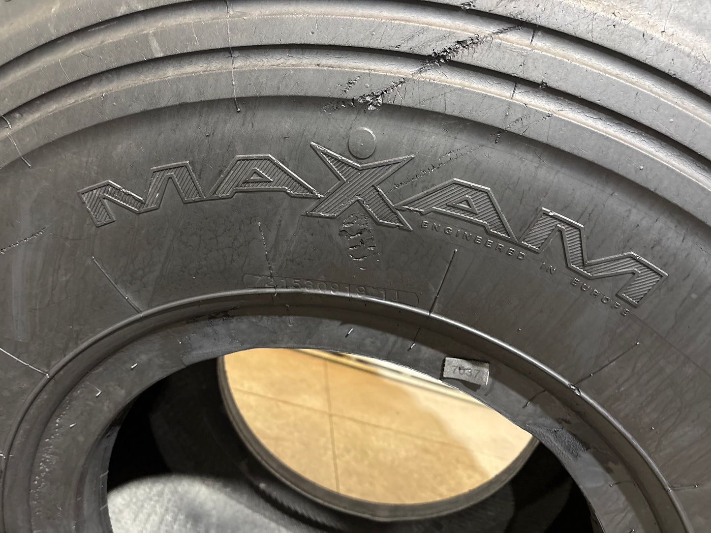 23.5R25 MAXAM MS 330 #7037