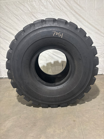 875/65R29 GOODYEAR UNI-STEEL GP-4D HI-STAB #7051