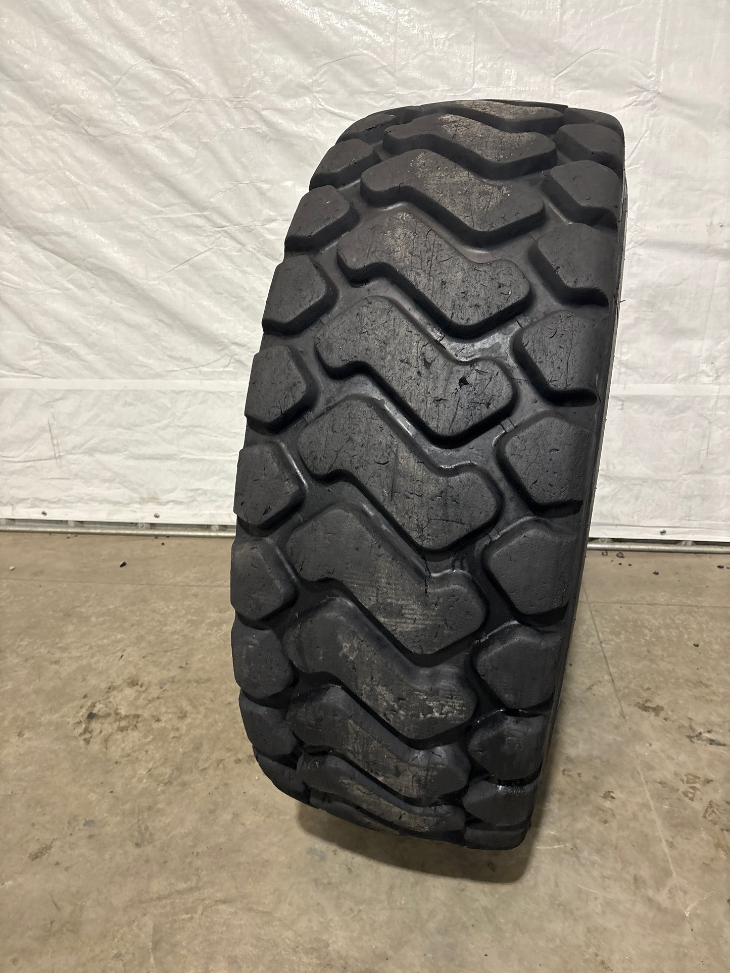 20.5R25 TRIANGLE TB 516 #5812