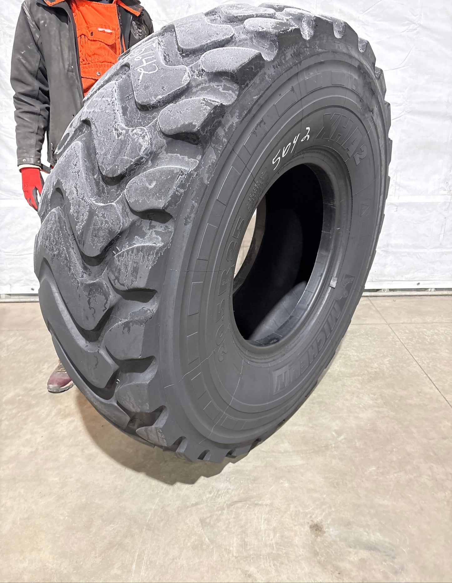 20.5R25 MICHELIN XHA2 RADIAL CONSTRUCTION #5642