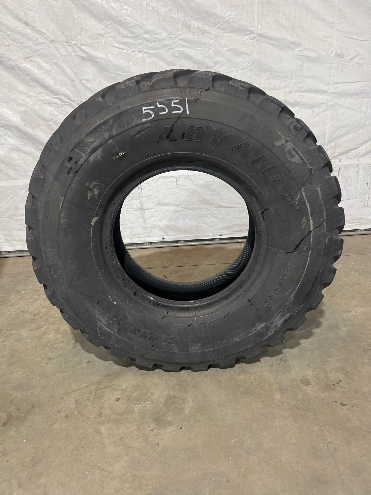 14.00R24 ADVANCE GLR82-E2 #5551