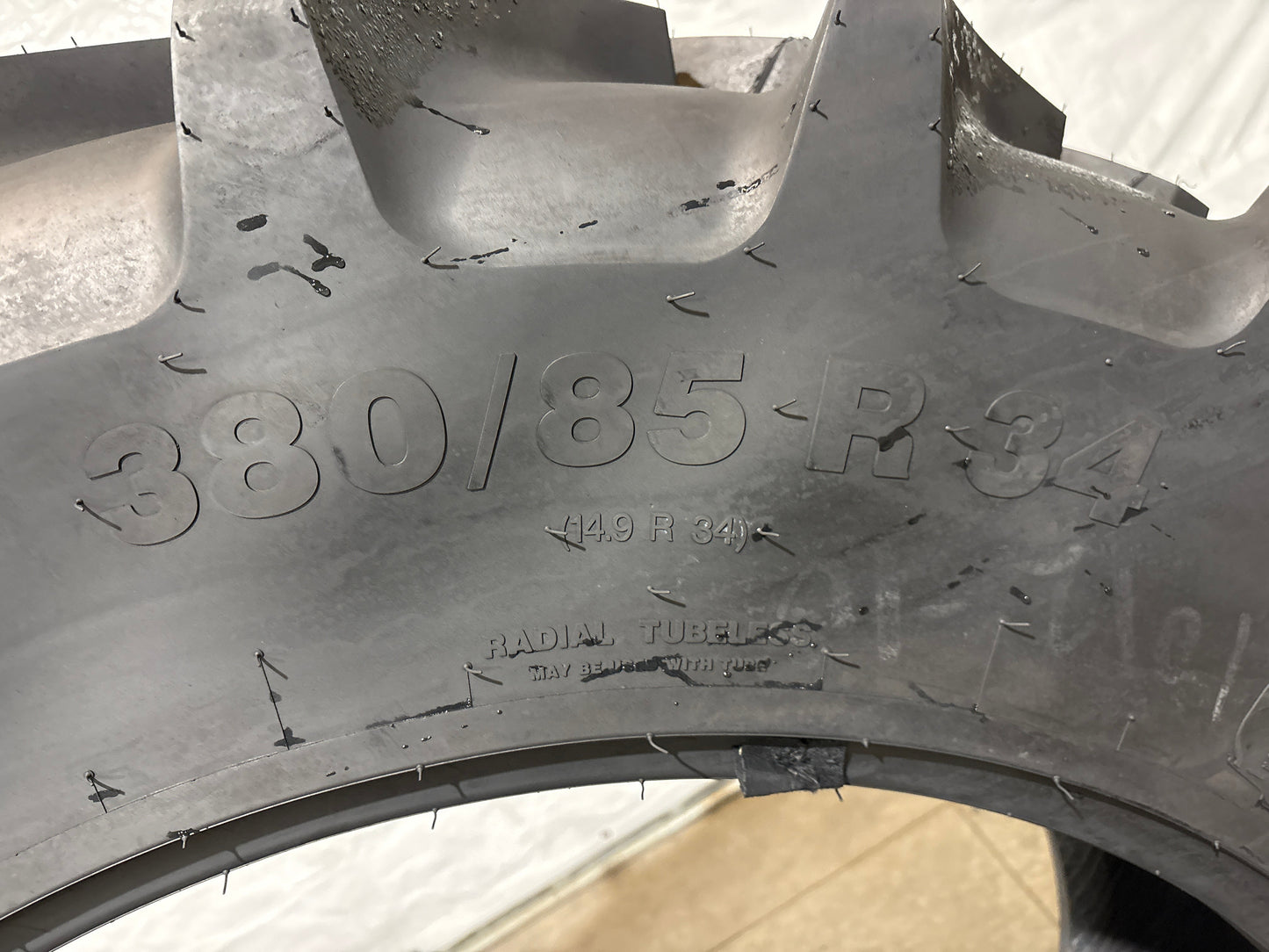 380/85R34 (14.9R34) VREDESTEIN TRAXION 85 II #5663