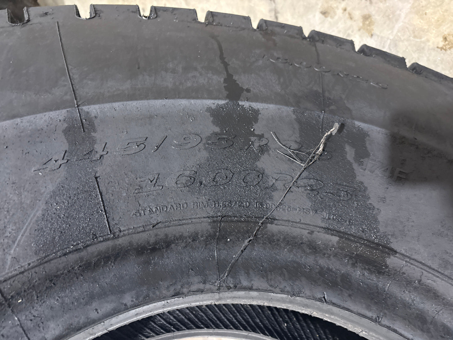 16.00R25 (445/95R25) MAXAM MS V01  #5803