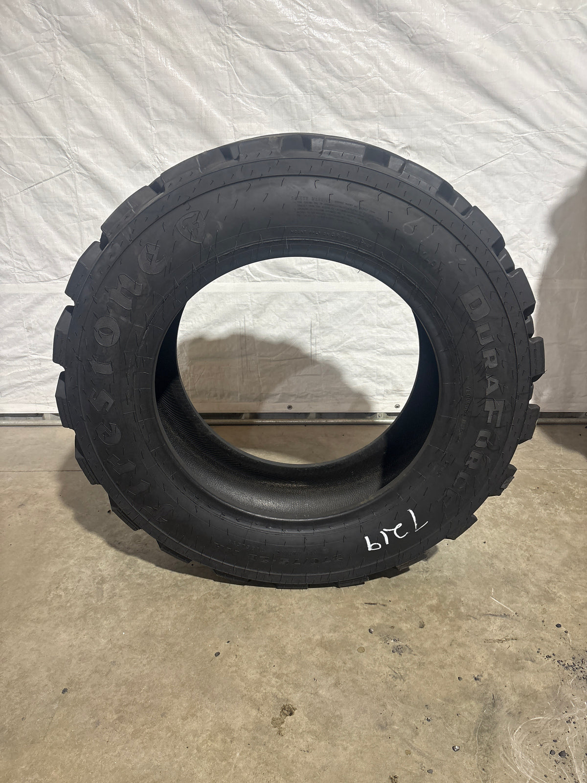 370/75-28 FIRESTONE DURA FORCE #7219