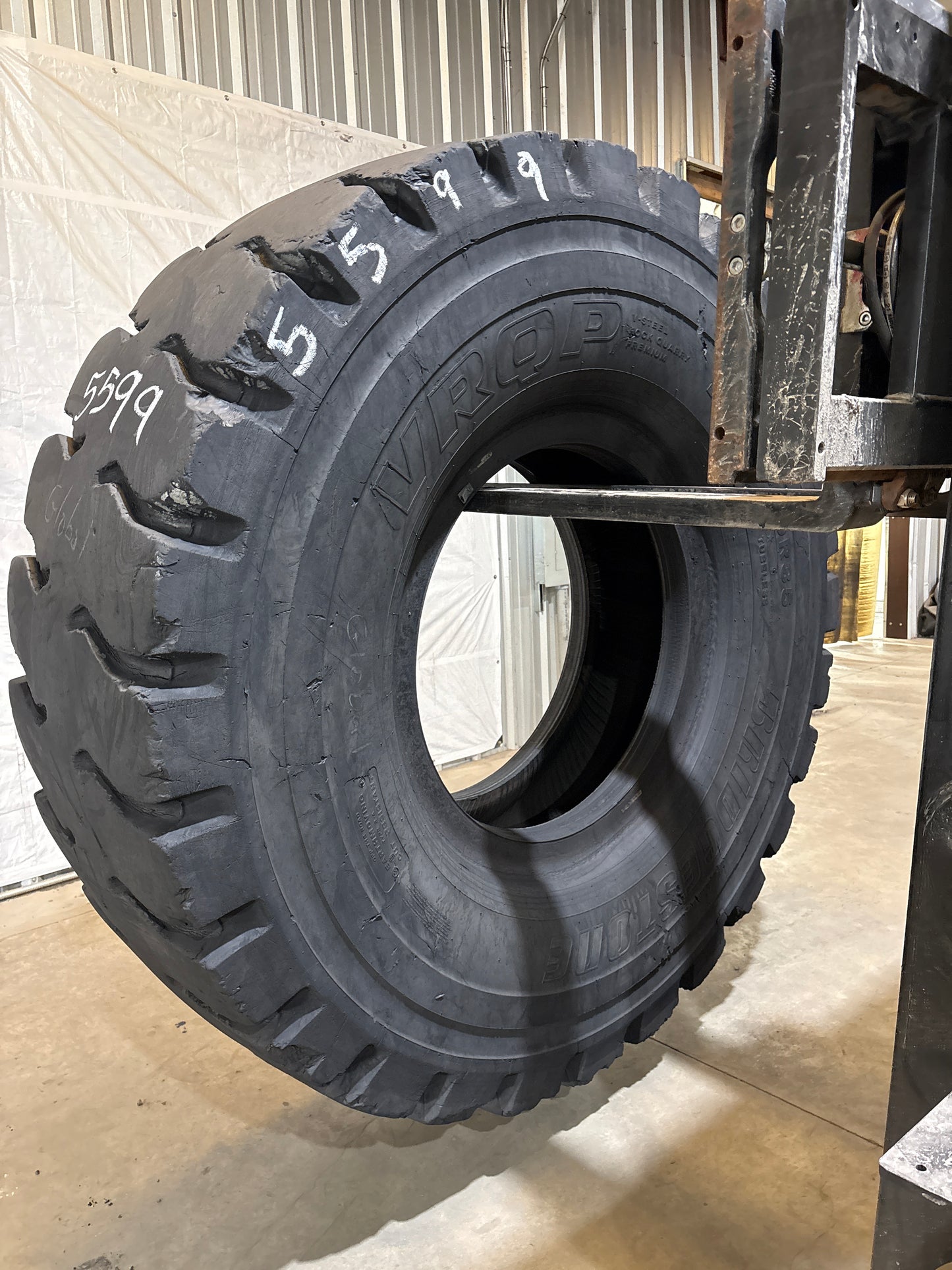 24.00R35 BRIDGESTONE V-STEEL ROCK QUARRY PREMIUM #5599