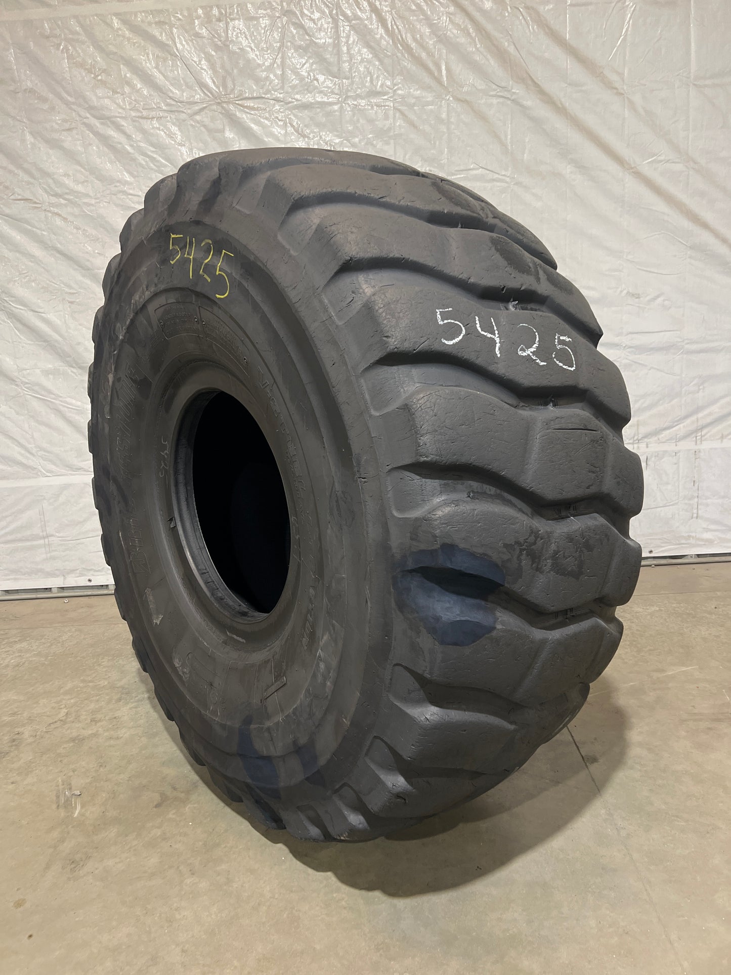 29.5R25 BRIDGESTONE V-STEEL L TRACTION #5425