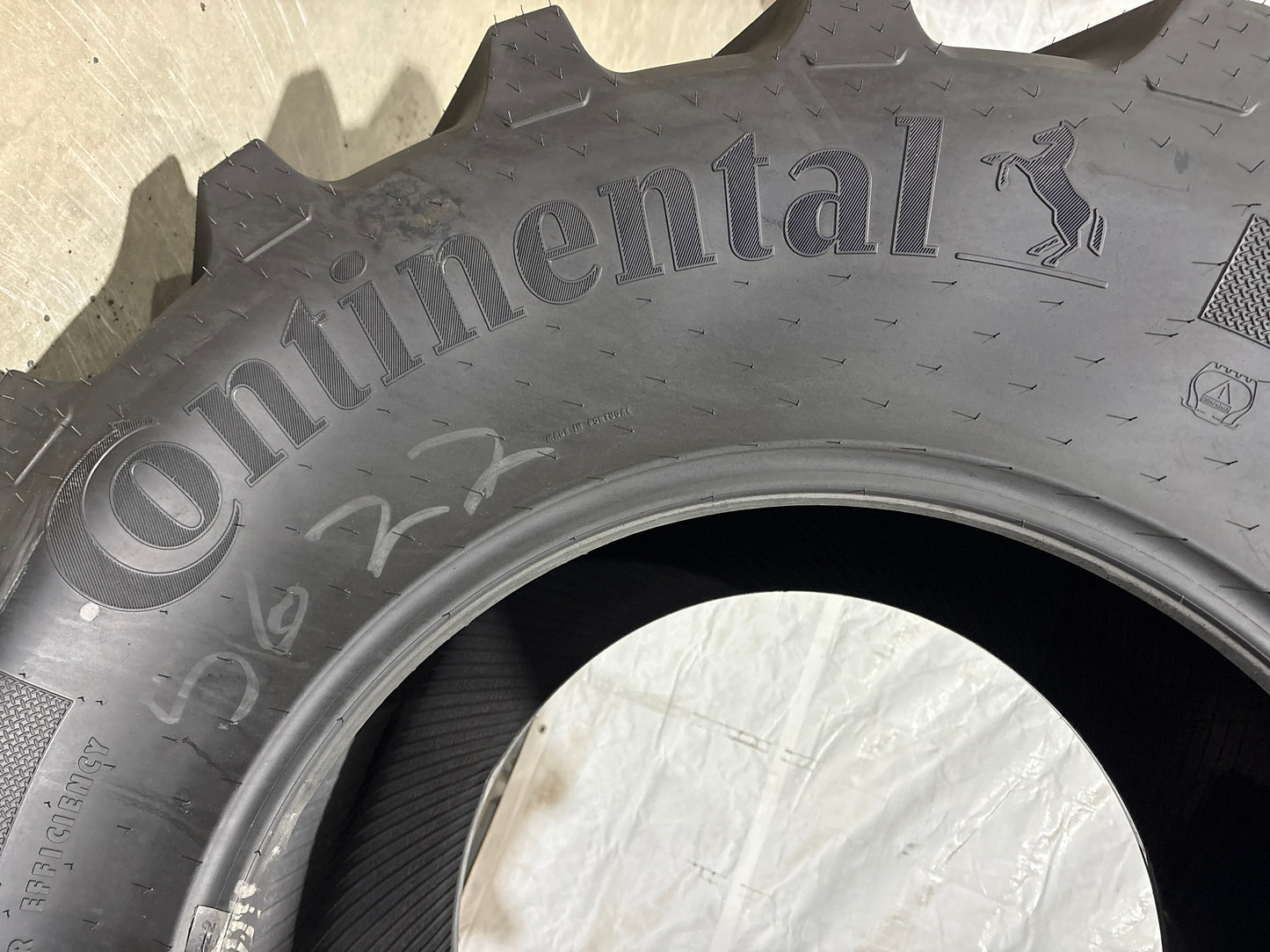 600/70R28 CONTINENTAL TRACTOR MASTER #5622