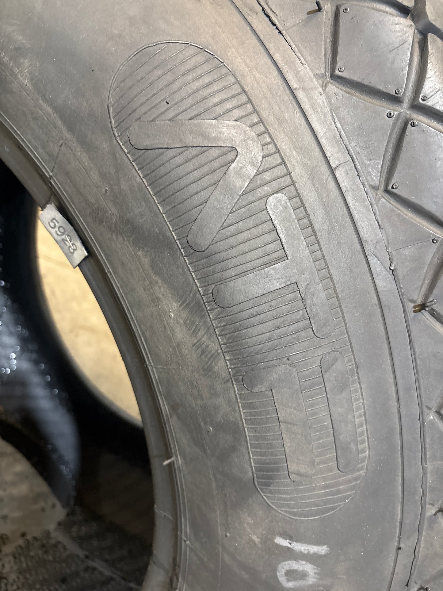 14.9-24 AMERICAN FARM KING FARM TIRE #5928