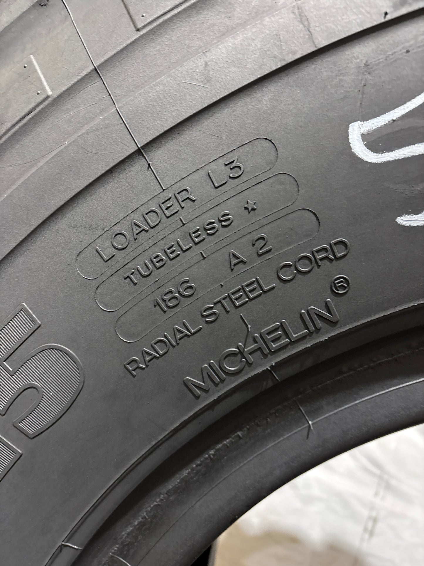 20.5R25 MICHELIN XHA2 RADIAL CONSTRUCTION #5642