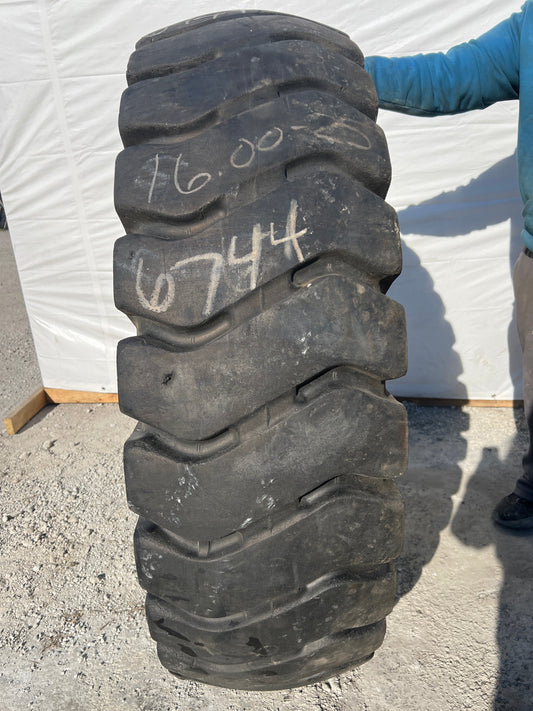 16.00-25 YOKOHAMA Y-67 28 PLY #6744