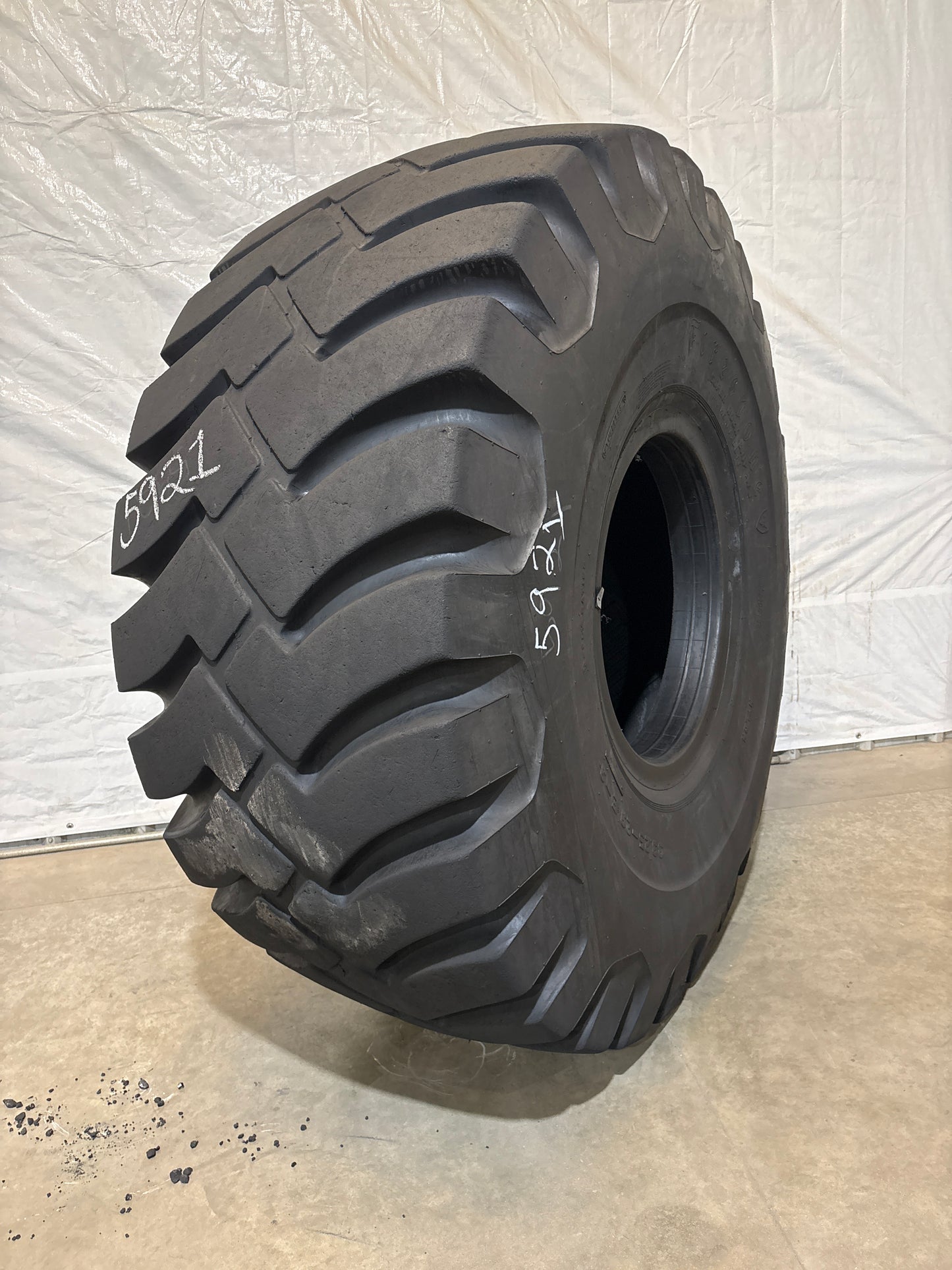 33.25-29 FIRESTONE SUPER ROCK GRIP WB #5921