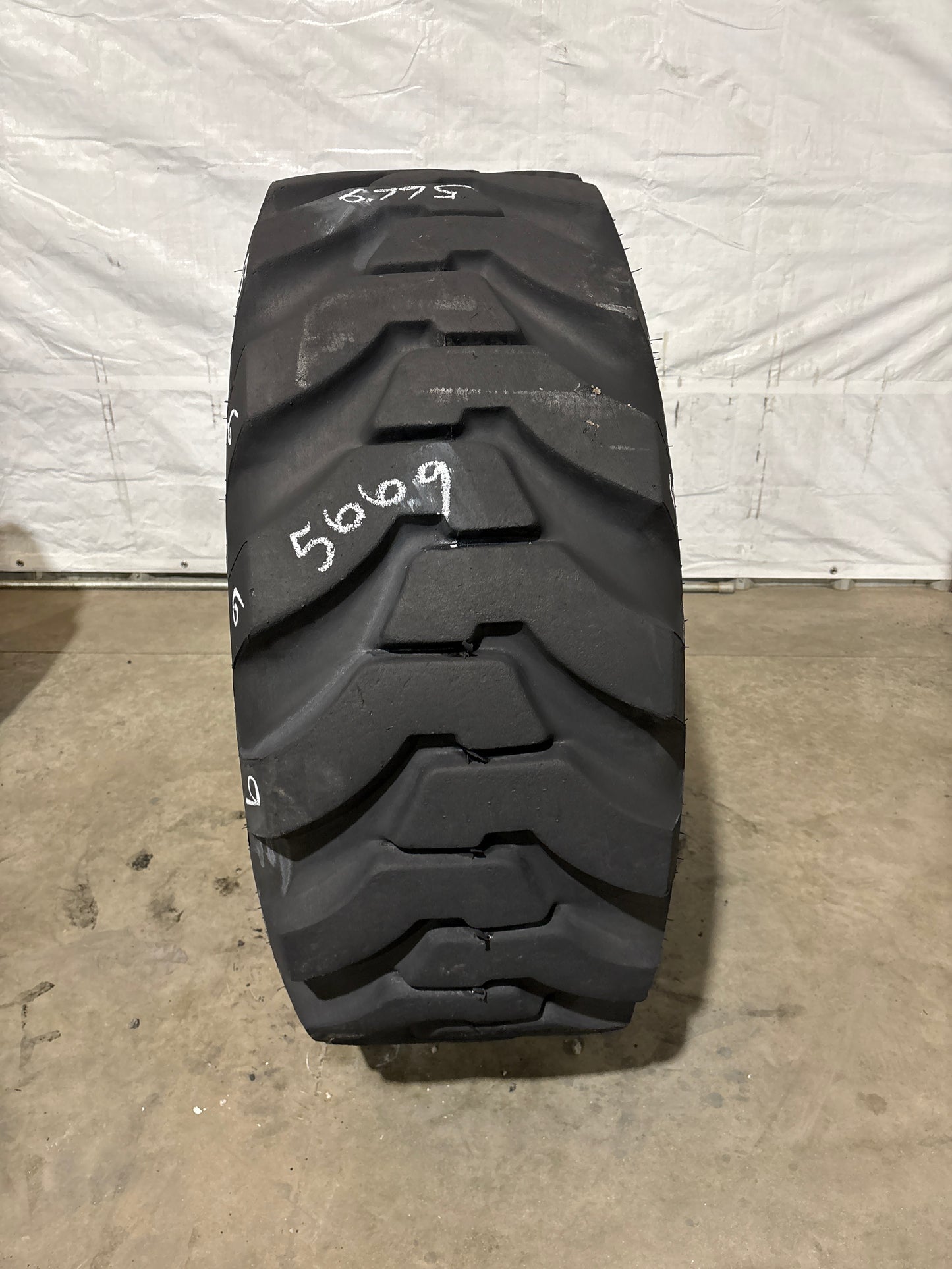 17.5-25 FIRESTONE SUPER GROUND GRIP LD LOADER L-2 #5669
