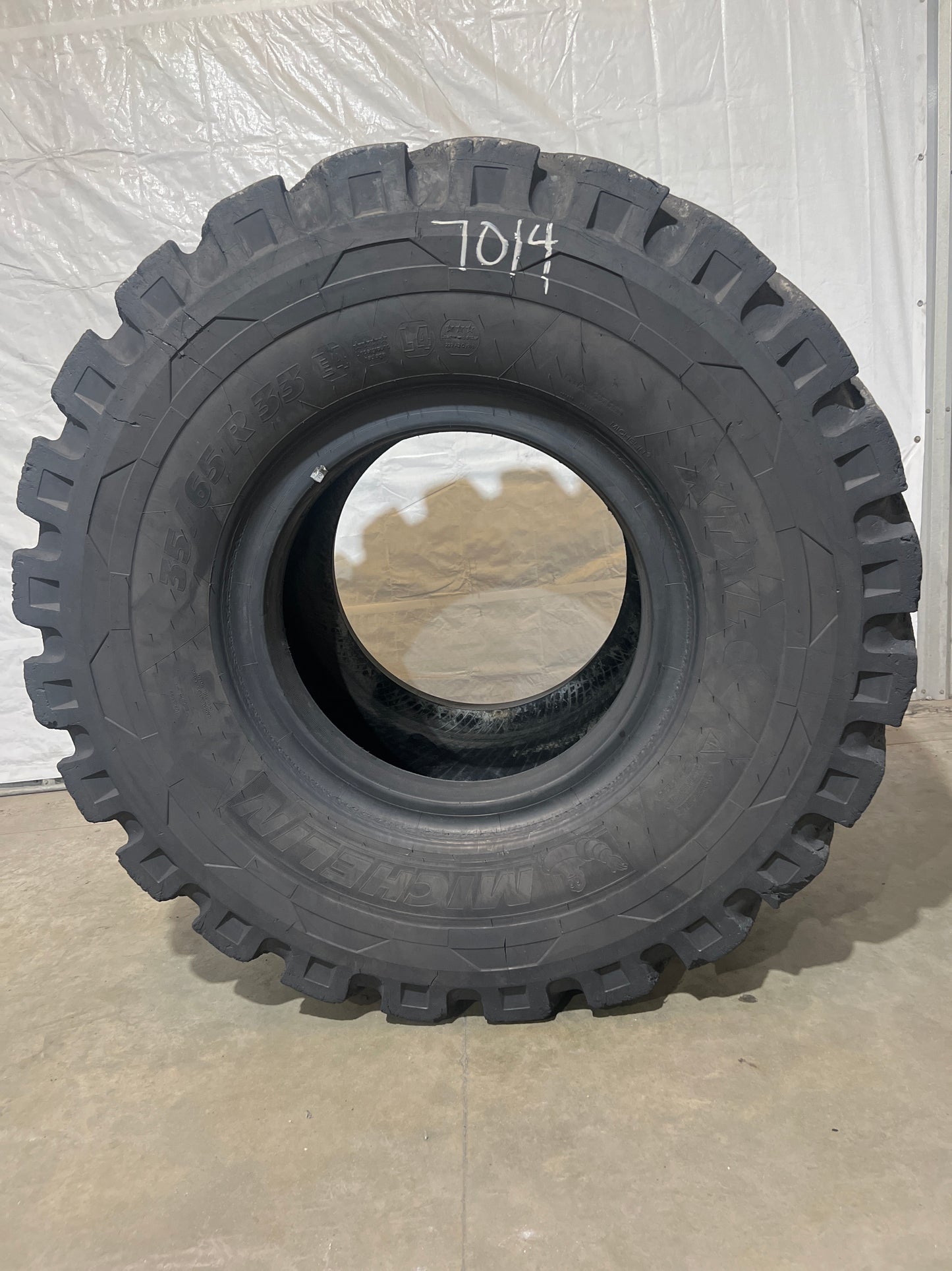 35/65R33 MICHELIN XTXL #7014