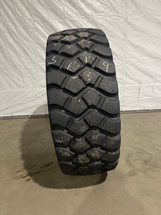 23.5R25 MAXAM MS-302 #5119