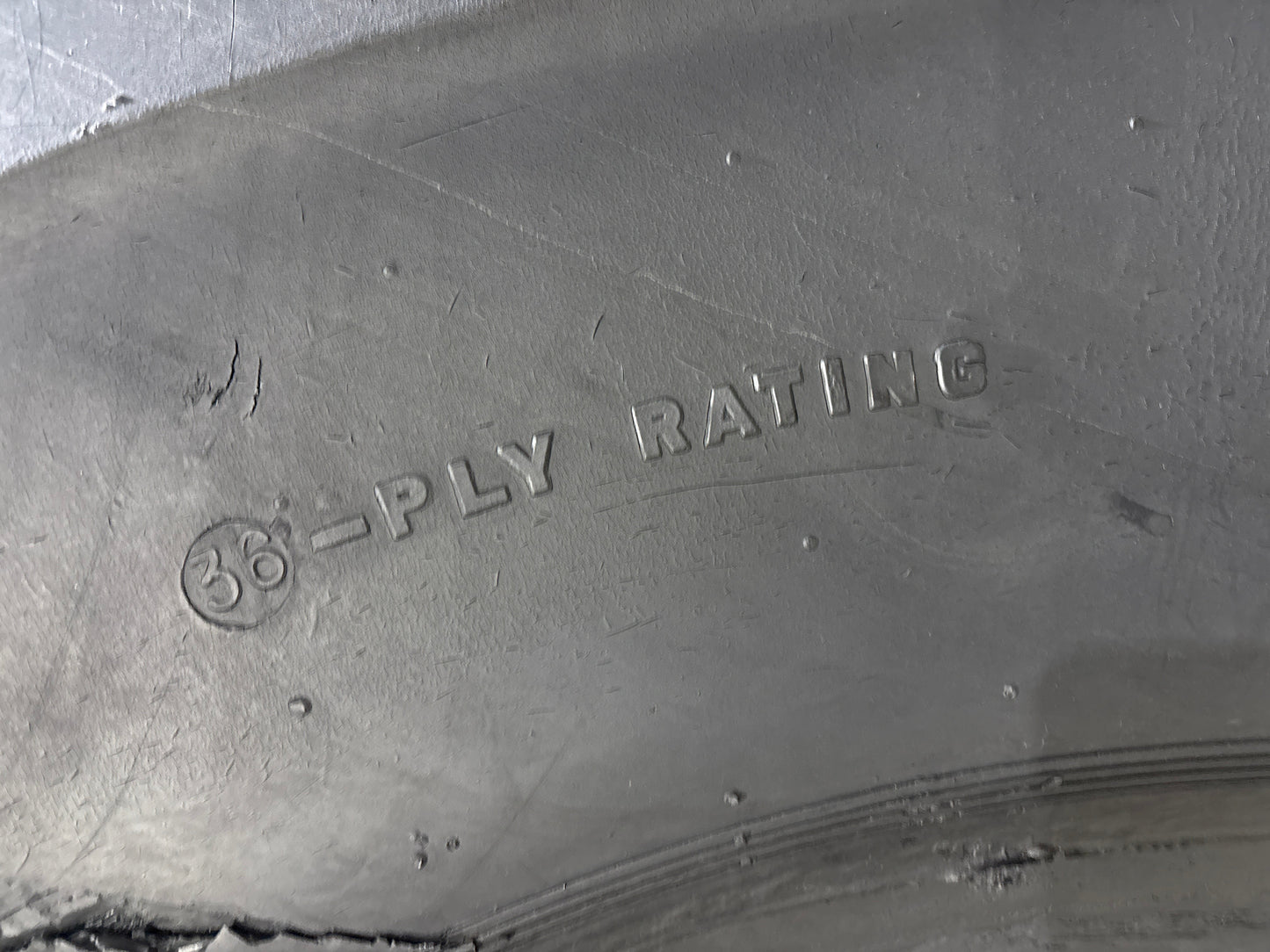 37.25-35 FIRESTONE SUPER ROCK GRIP WB #5580