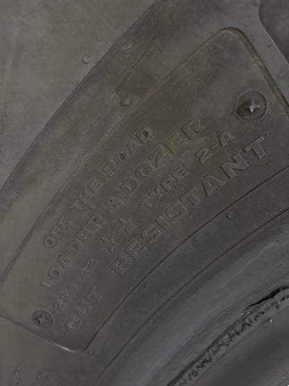 35/65R33 BRIDGESTONE V-STEEL N TRACTION #5638